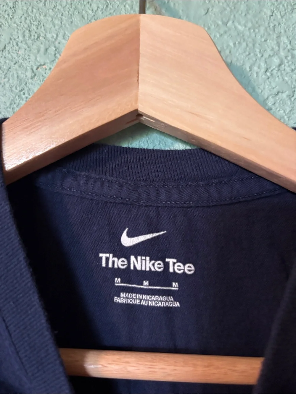 Nike Girl’s Navy Tee with Pink Logo and Yellow-Green Palm Trees Medium Good